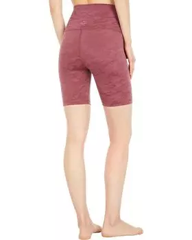 Шорты Beyond Yoga Camo High Waisted Biker Shorts, цвет Chocolate Cherry Camo Jacquard