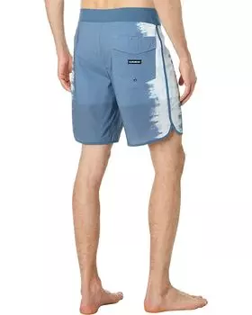 Шорты для плавания Quiksilver Highlite Scallop 19" Boardshorts, цвет Bering Sea