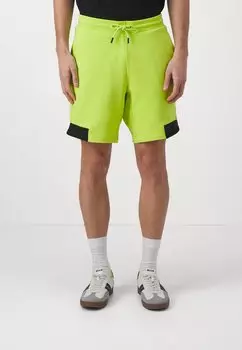 Шорты EA7 Emporio Armani, зеленый