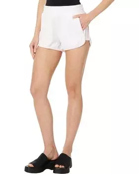 Шорты Juicy Couture SCALLOPED DUMP HIM SHORT, цвет Soft Glow