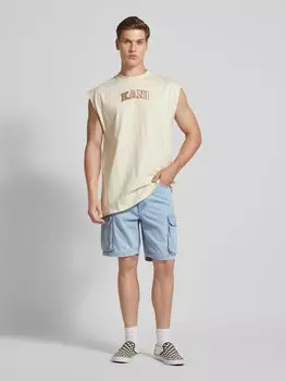 Шорты-карго классического кроя с пришитыми этикетками KARL KANI