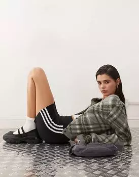 Шорты-корсеты Adicolor с тремя полосками черного цвета adidas Originals