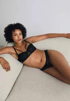 Шорты MONOGRAM BRIEF Chantelle, черный