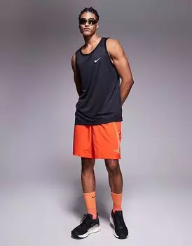 Шорты Nike Training Form Dri-FIT 9 дюймов красного цвета