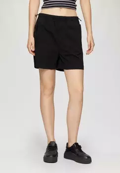 Шорты QS, черный