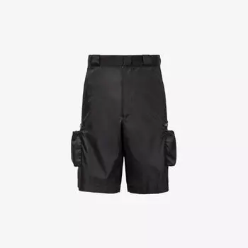 Шорты re-nylon bermuda из переработанного нейлона с фирменной бляшкой Prada, черный