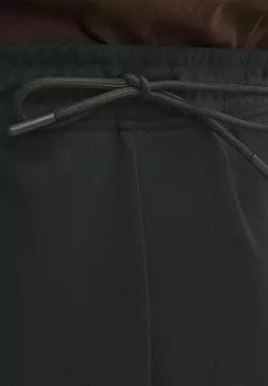 Шорты REGULAR FIT Jack & Jones, черный