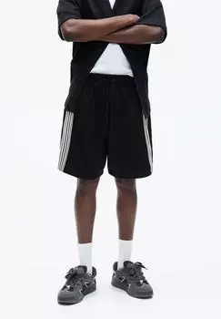 Шорты STRIPED JOGGER-BERMUDA - Tracksuit bottoms PULL&BEAR, черный