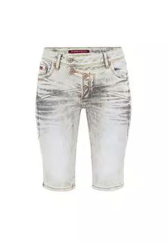 Шорты в летнем образе CIPO & BAXX, серый