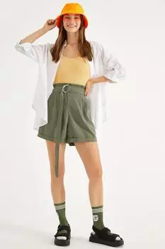 Шорты – зеленые – нормальная талия Koton, зеленый