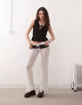 Штаны для йоги COLLUSION с отворотом из белого кружева