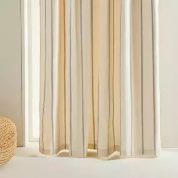 Штора изготовлена из многофункциональной системы Maisel El Corte Ingls, синий