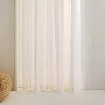 Штора изготовлена из многофункциональной системы Sayar El Corte Ingls, белый