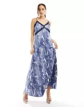 Синее платье макси Vero Moda с кружевной вставкой и жатым узором