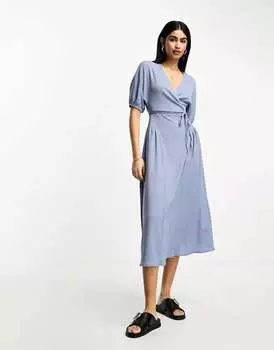 Синее жатое платье миди с запахом и завязками по бокам ASOS