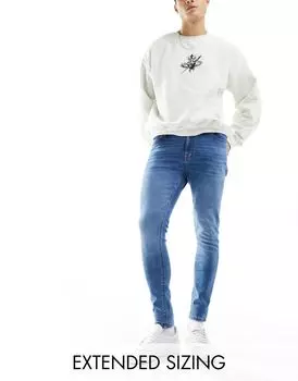 Синие эластичные джинсы с эффектом спрея ASOS DESIGN