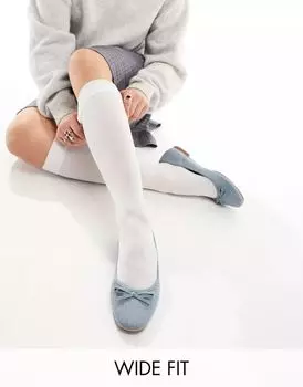 Синие джинсовые балетки широкого кроя с бантом ASOS Wide Fit Lullaby