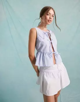 Синий топ без рукавов Miss Selfridge из поплина с завязкой спереди и полосками
