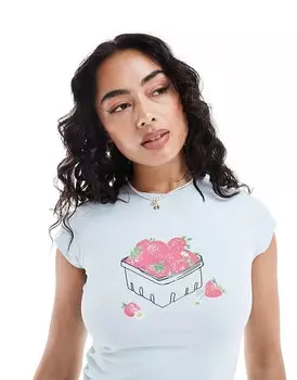 Синяя укороченная футболка с клубничным принтом ASOS DESIGN