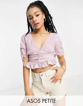 Сиреневая блуза с цветочным принтом ASOS DESIGN Petite с v-образным вырезом, рюшами на талии и подолом с баской