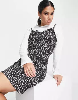 Сиреневое платье мини на бретельках с длинными рукавами и принтом Wednesday's Girl