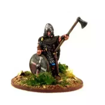 Скандинавский гэльский военачальник с топором, Gripping Beast Miniatures - Viking Age (28mm)