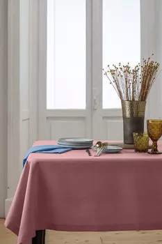 Скатерть 150х260 с эффектом льна устойчивая к загрязнениям Amo Lacasa, розовый