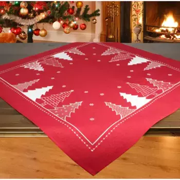 Скатерть Delindo Lifestyle «Ёлка», (1 шт.), ткань гладкая, вышивка, красный