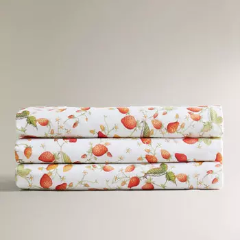 Скатерть Zara Home Strawberry Resin-Coated