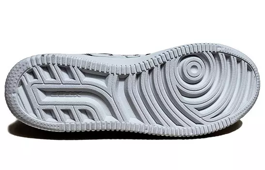 Скейтбординговые туфли мужские низкие черные/белые Xtep