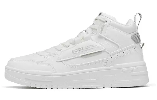 Скейтбординговые туфли женские с высоким голенищем Sail белые Xtep