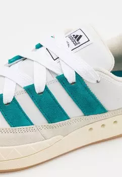 Скейтерская обувь ADIMATIC adidas, белый