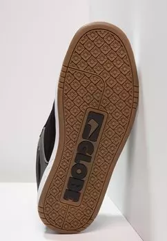 Скейтерская обувь AGENT Globe, черный