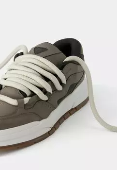 Скейтерская обувь CHUNKY Bershka, песочный