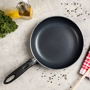 Сковорода алюминиевая 24см Толщина материала: 3,0мм HI