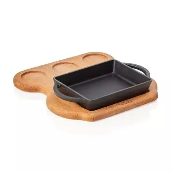 Сковорода LAVA из эмалированного чугуна ШxГxВ: 15,8 x 12,2 x 3 см с деревянной подставкой