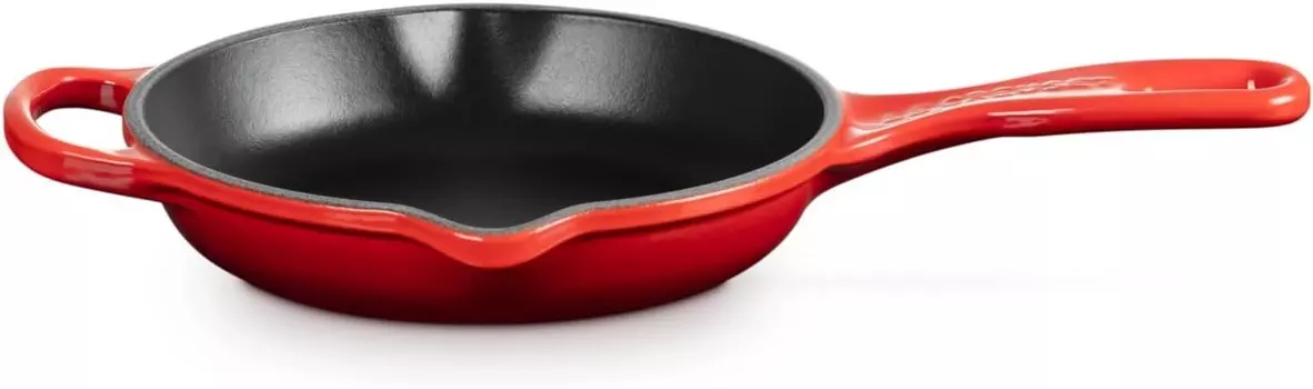 Сковорода Le Creuset, эмалированная, чугунная, с железной ручкой, 6,33 дюйма (1/2 кварты), вишнёвый цвет, Cerise