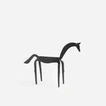 Скульптура железного коня Жанто Рум - El Corte Ingls, черный