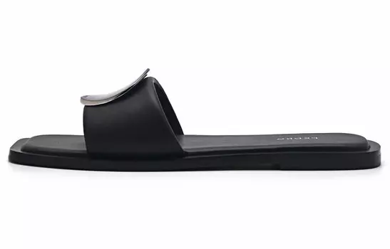 Слайд женский Pedro