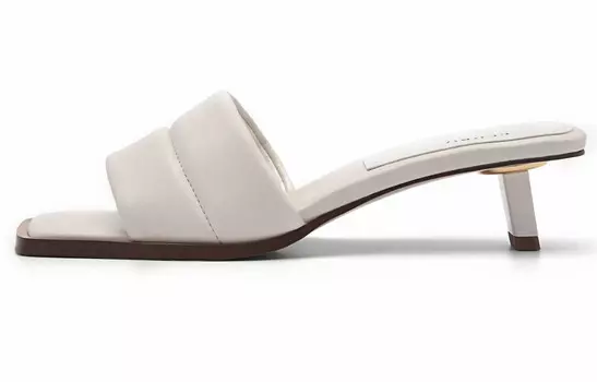 Слайд женский Pedro