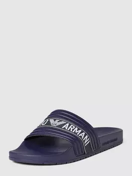 Слайды с подробностями этикетки Emporio Armani, темно-синий