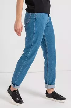 Slim производит оригинальные джинсы Calvin Klein Jeans, синий
