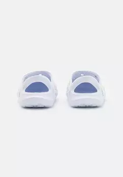 Слипоны Sol Unisex Nike, белый/чистая платина Вольт