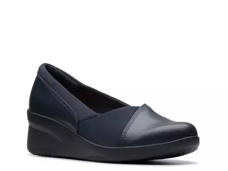 Слипоны Suttyn Walk Wedge Slip-On Clarks, темно-синий
