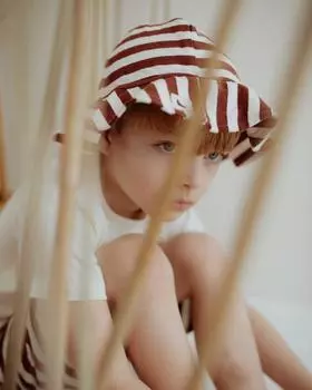 Солнцезащитная шляпа в кирпичную полоску Turtledove London, коричневый