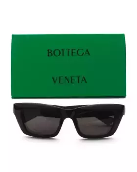 Солнцезащитные очки 51 мм Bottega Veneta, черный/серый