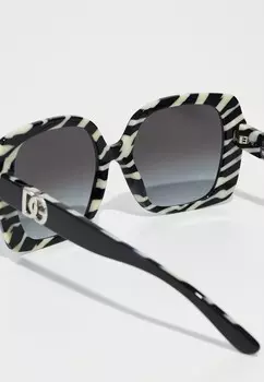 Солнцезащитные очки Dolce&Gabbana, черный