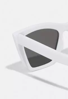 Солнцезащитные очки Even&Odd, белые