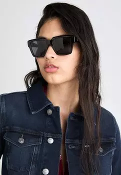 Солнцезащитные очки FERRAGAMO, черные