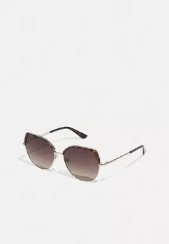 Солнцезащитные очки Guess